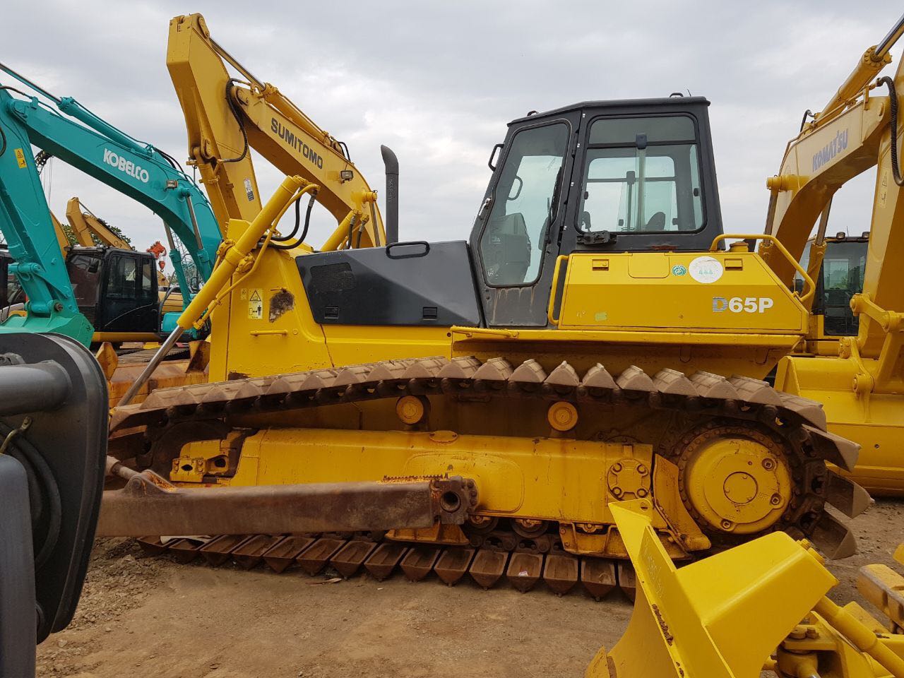 Bulldozer Komatsu D65